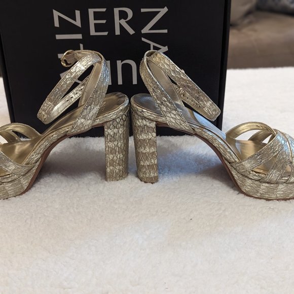 Neutralizer Gold Platform Heels – Size 7.5 - Picture 3 of 6